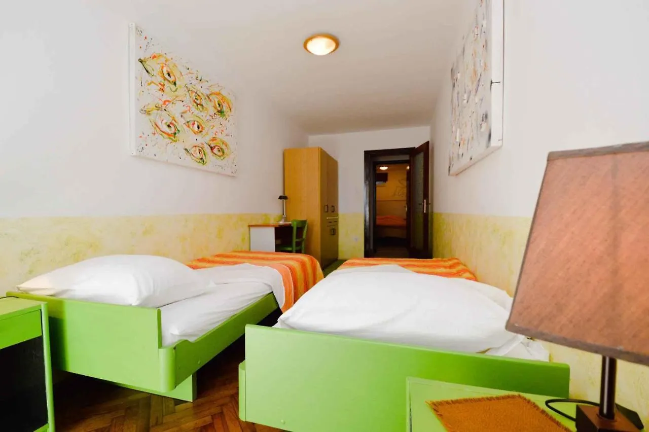 Apartment In Pula/Istrien 10862 Veruda 0*,