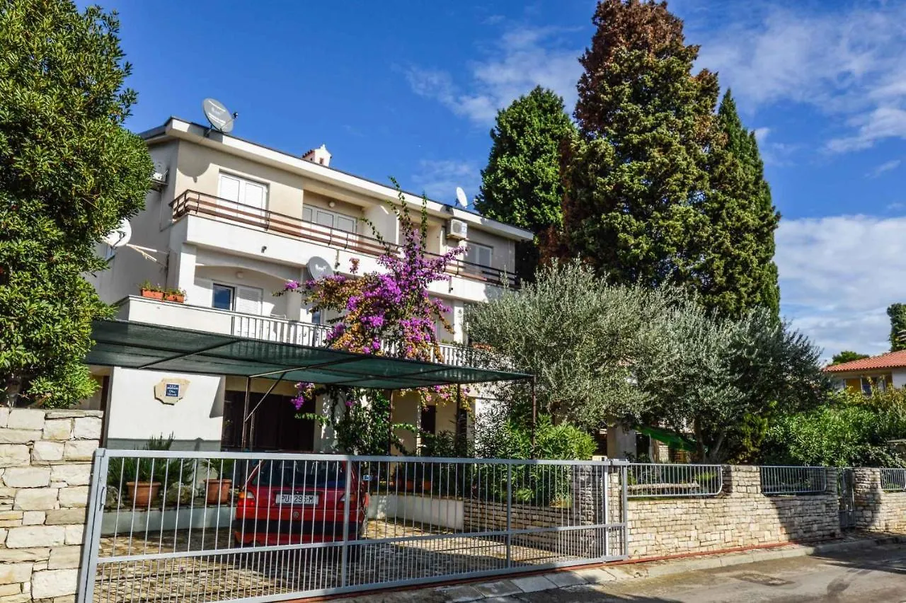 Apartment In Pula/Istrien 10862 Veruda Kroatien